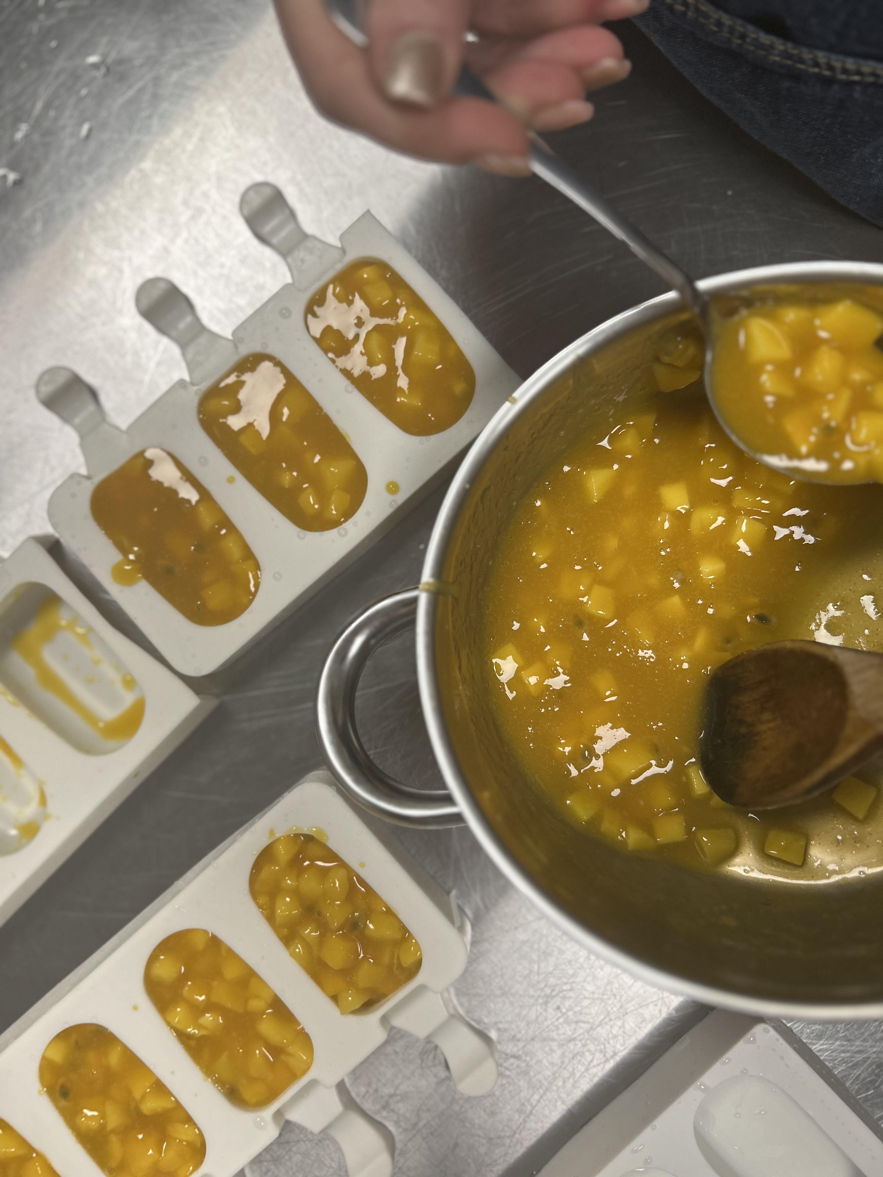 Kurz mono dezertov — moderné jednoporciové zákusky